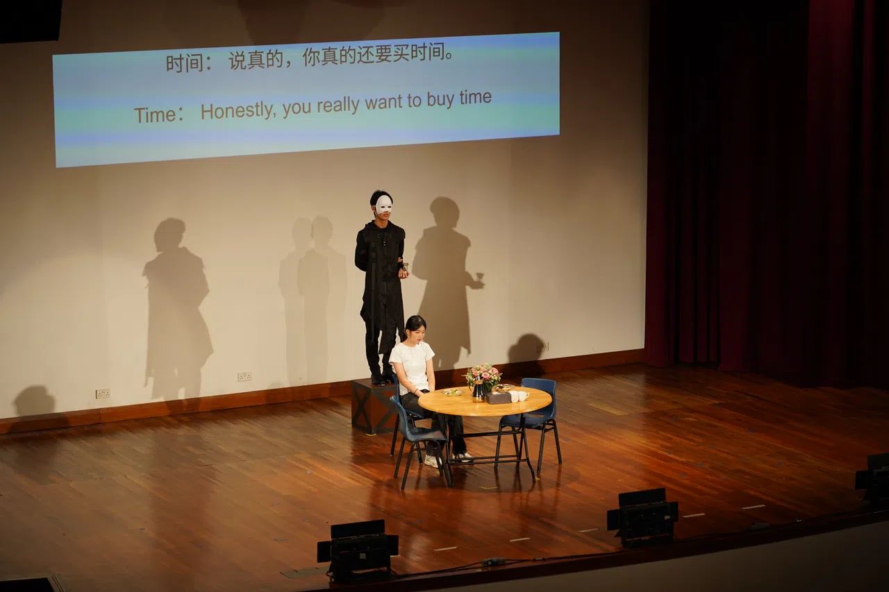 团圆饭桌只剩大姐独坐，她决心以健康换取时间，只为多陪弟妹一刻。（安德逊实龙岗初院提供）