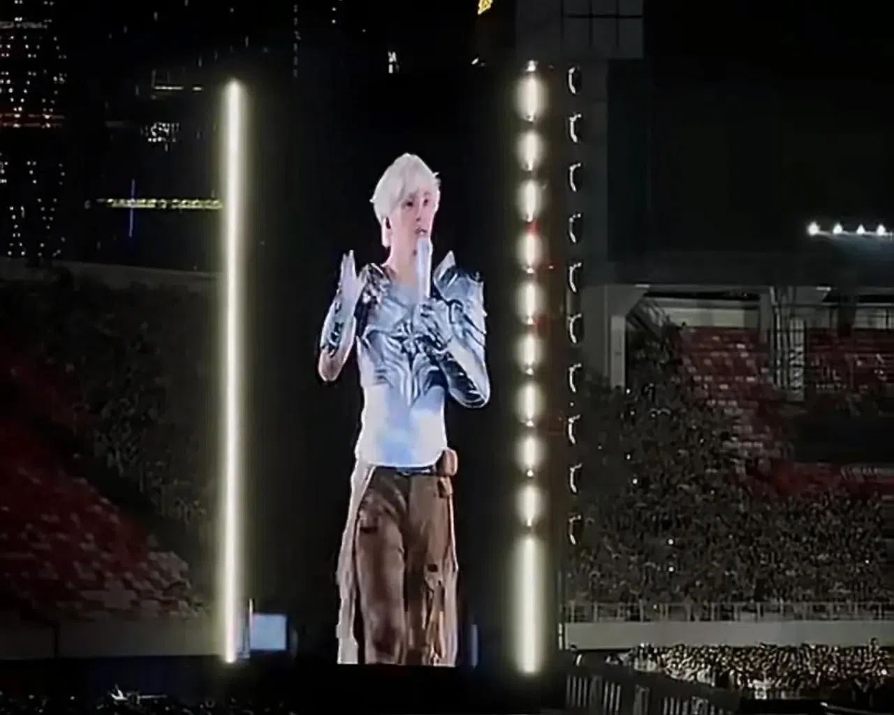 薛之谦向全场粉丝道歉，并霸气表示全补偿。（互联网）