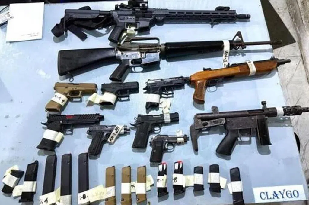 两名新加坡人涉嫌在菲律宾售卖枪支被捕