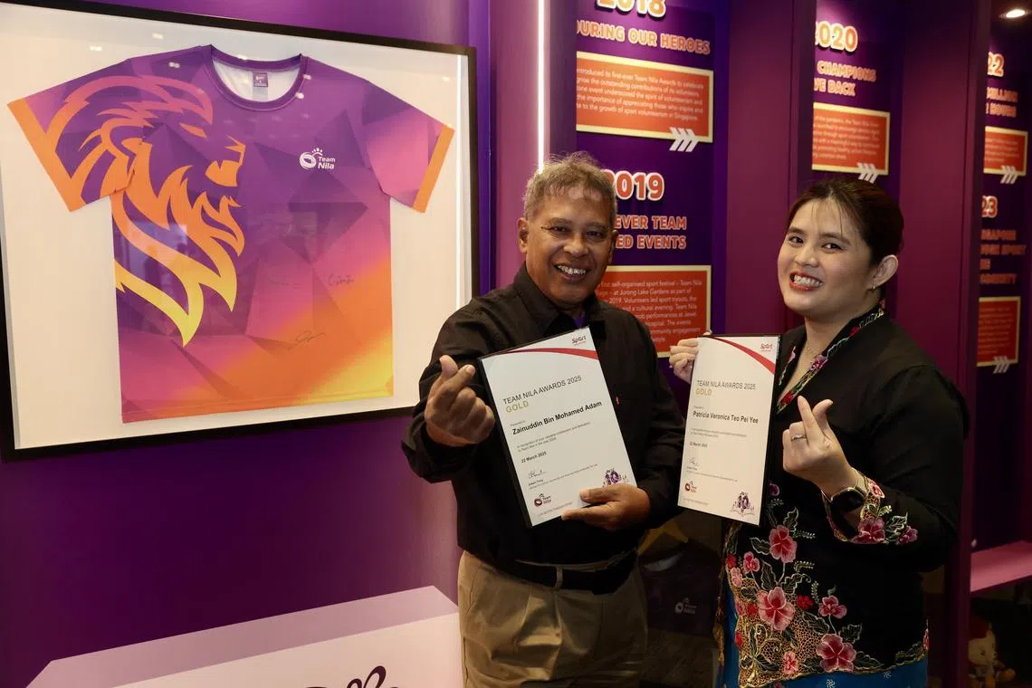 再努丁（左）和张佩仪自2015年起就加入尼拉团队，两人在去年都服务超过360小时，获颁金奖。（邝启聪摄）