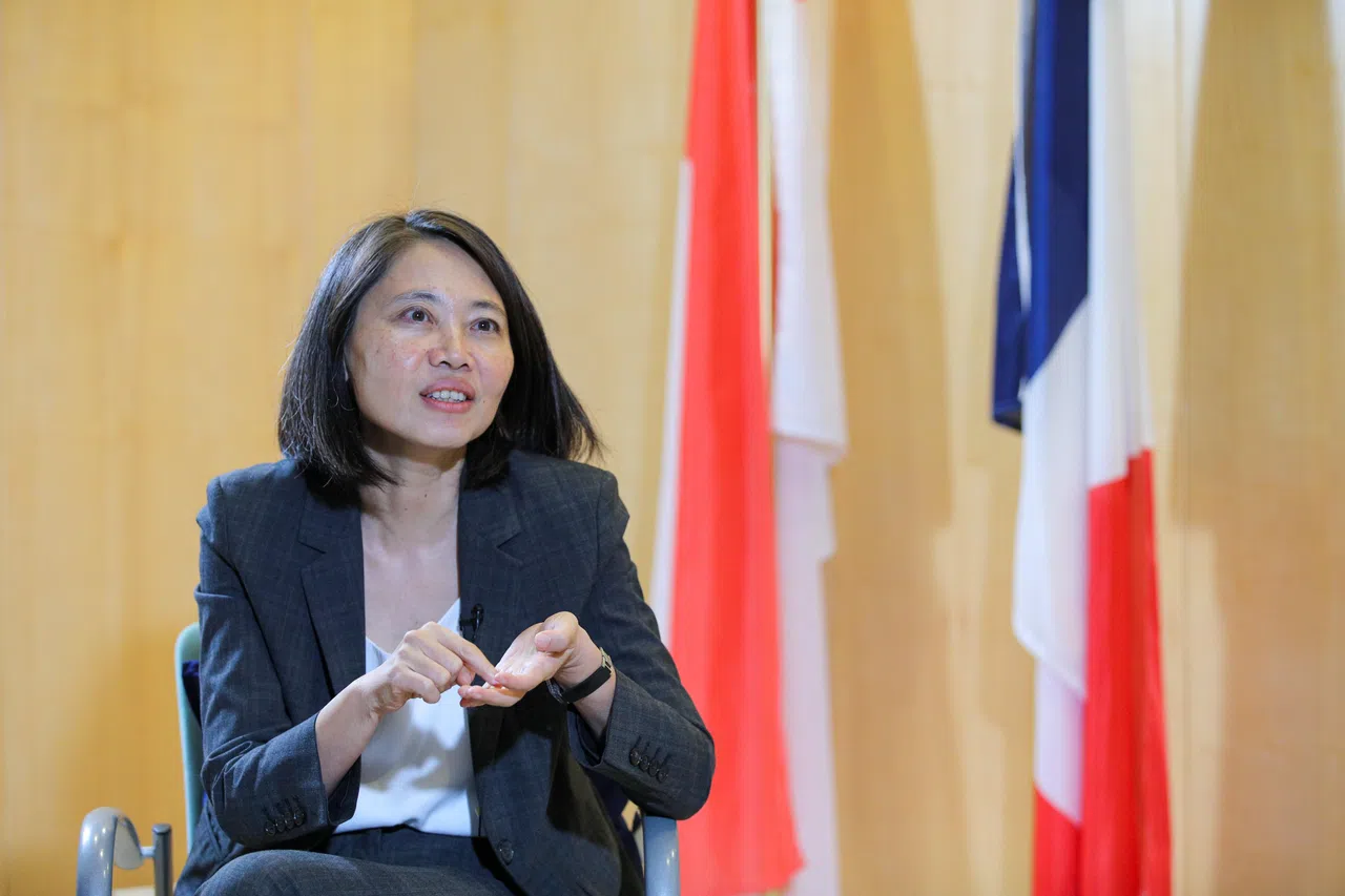 法国大使曾明怡说，学会了中文，可以直接了解一个文化，不须要靠别人翻译，可以直接跟这个文化有联系。（林泽锐摄）