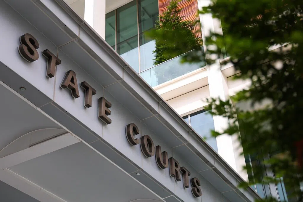 涉嫌非礼他人 三男子被控