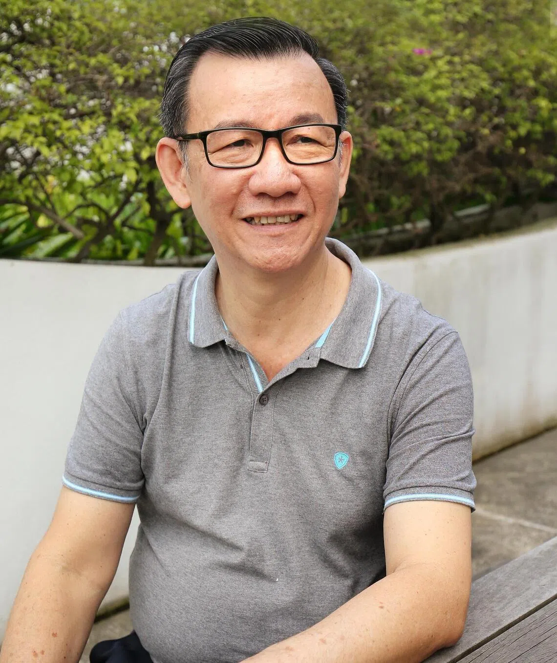 两家债务辅导机构的创办人王其俊提醒公众应保持冷静，远离高回报诱惑，理性判断投资风险。（档案照片）