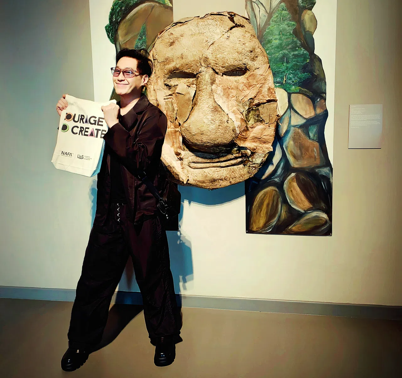 文章获南洋艺术学院录取，原定于8月11日开学，不过因为学生签证申请尚未通过，或得放弃就读。（取自艺人微博）