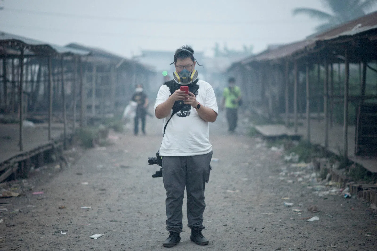 2015年10月，谭华烈在加里曼丹时，那里的空气污染指数超过2000点，严重威胁人们的健康甚至性命。（受访者提供）