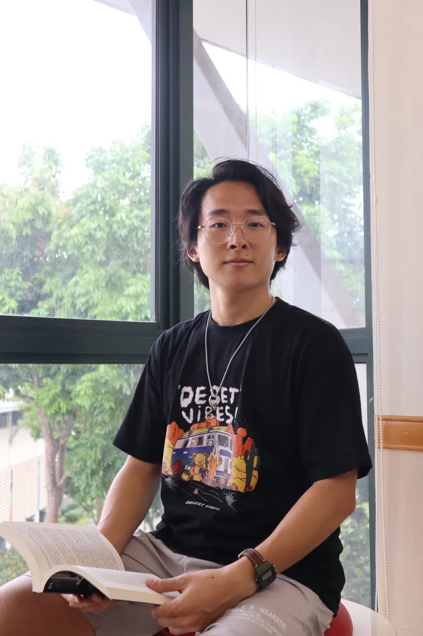 NTU读书会负责人赵胤杰说，想一方面给自己读书的动力，一方面为大家提供这种阅读的氛围。（受访者提供）