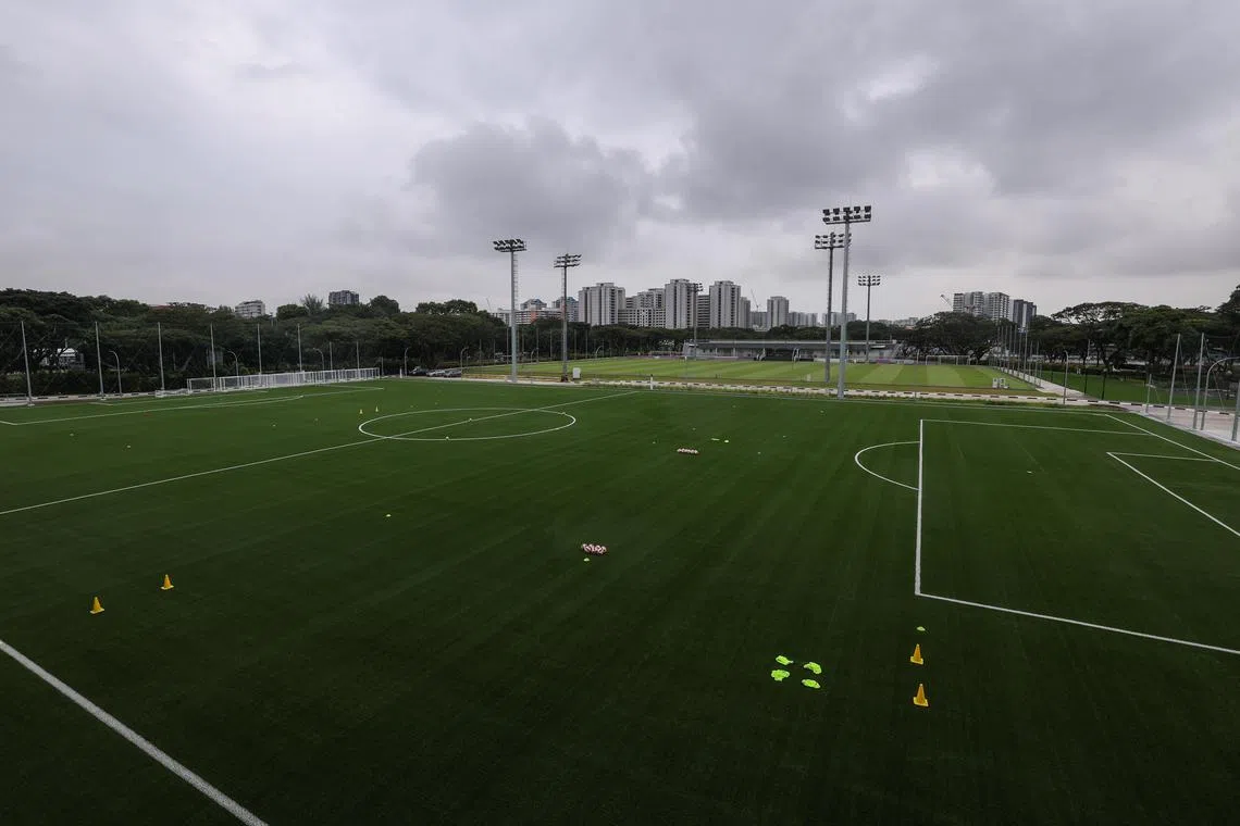 加冷足球中心是我国各年龄层男女国家足球队的训练场地。（白艳琳摄）