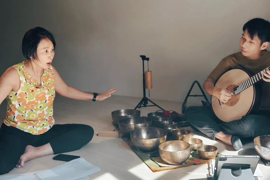 黄瑞燕（左）与蔡为仲不断磨合情感与节奏，寻找声音之间最自然的呼应与流动，展现音乐与故事的默契交织。（受访者提供）