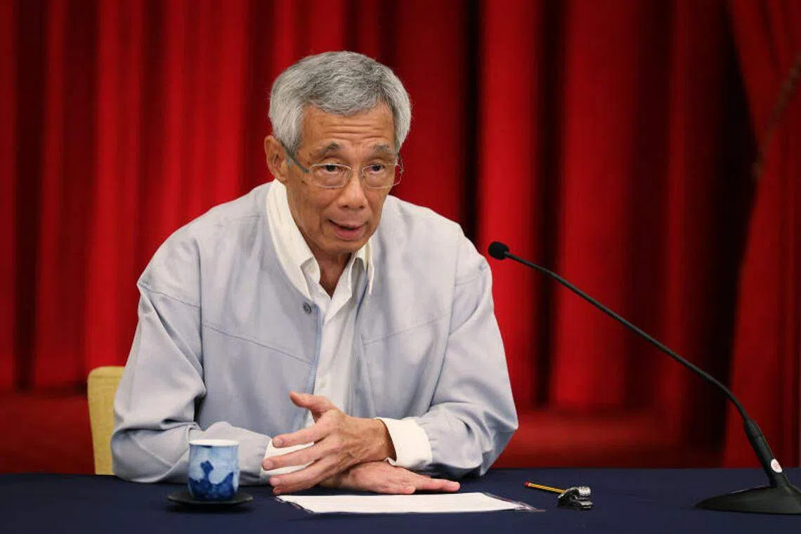 李总理说，他最近一次在2月和陈川仁谈过这件事。“他承认自己做错了，并提出辞职。我接受了他的辞呈，但我告诉他我需要确保景万岸—菜市分区和淡滨尼东区的居民继续获得照顾。”（蔡家增摄）