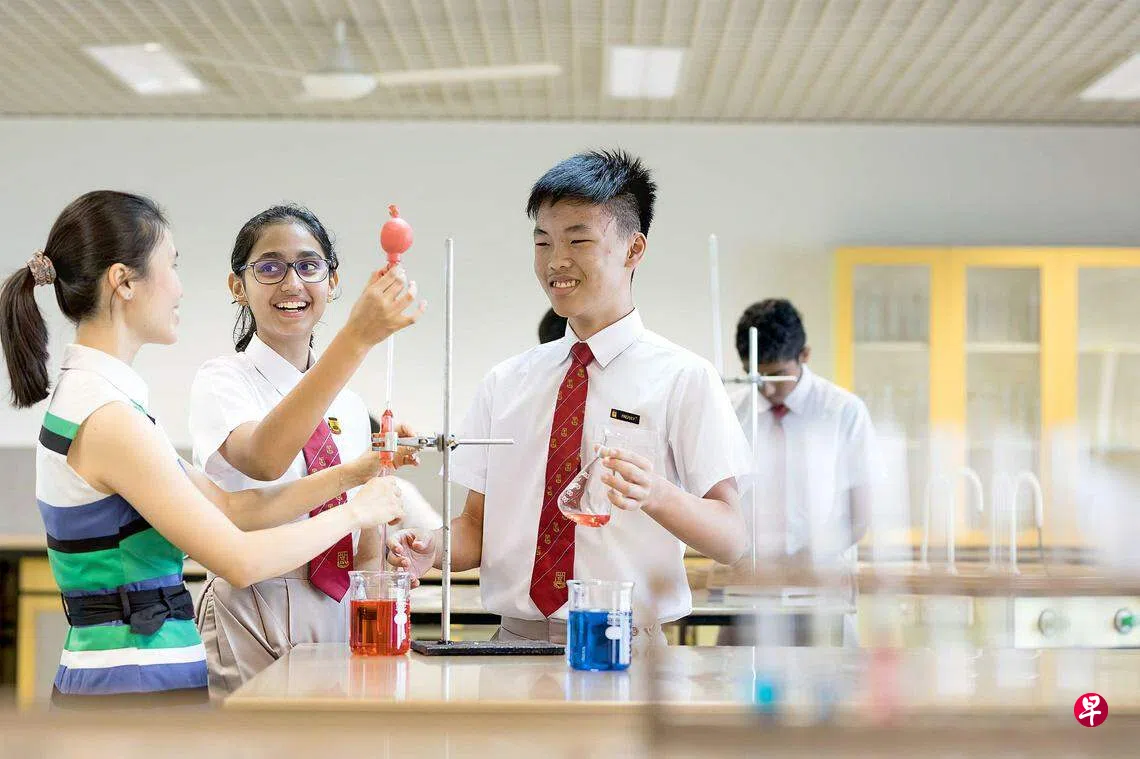 PISA报告：我国学生数学科学阅读能力全球第一| 联合早报