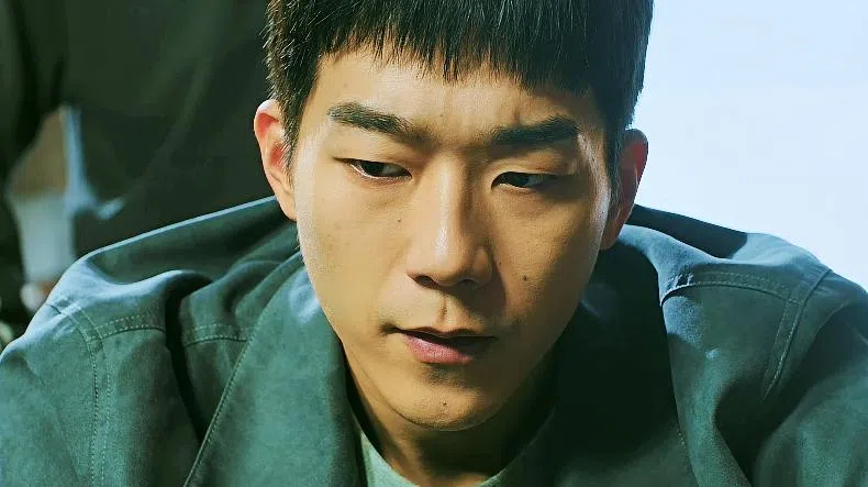 马思超饰演刑警队副队长警萧逸，带着一段过去加入夏城公安局。（互联网）