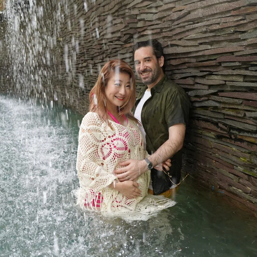 黄湘怡与英国籍老公Jon交往三年，10月中结婚。（取自黄湘怡IG）