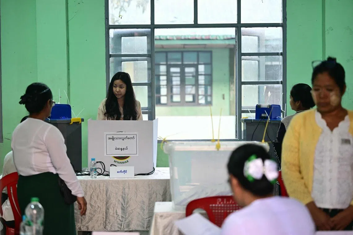 投票结束缅亲军方政党料获压倒性胜利| 联合早报