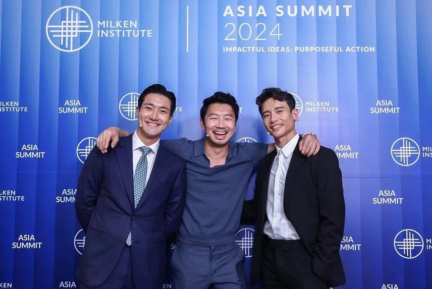 Super Junior成员崔始源（左起）、加拿大籍演员刘思慕和Manny Jacinto分享亚裔艺人的挑战与成绩。（取自崔始源IG）