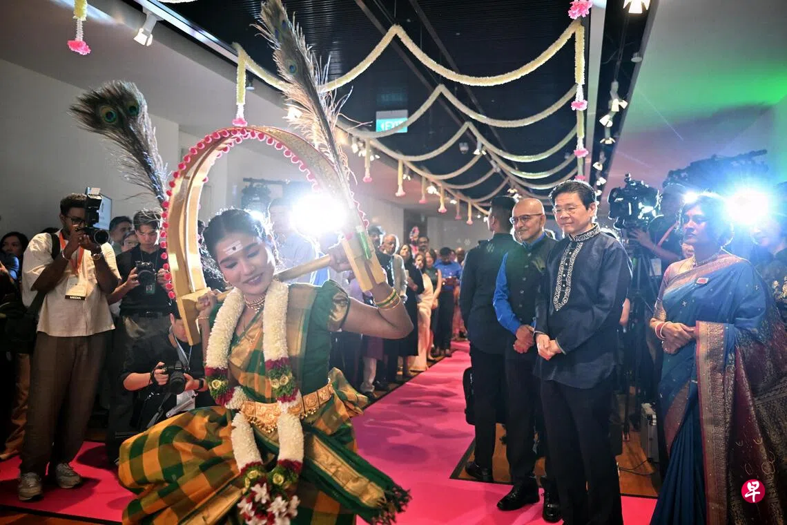 贺印族文化馆开幕10周年黄总理：印族文化是新加坡故事不可或缺部分| 联合早报