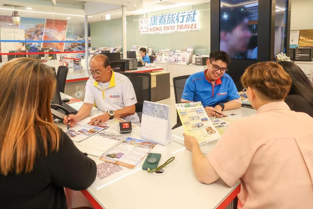 农历新年迟来且连接周末 本地更多人拟旅游过年