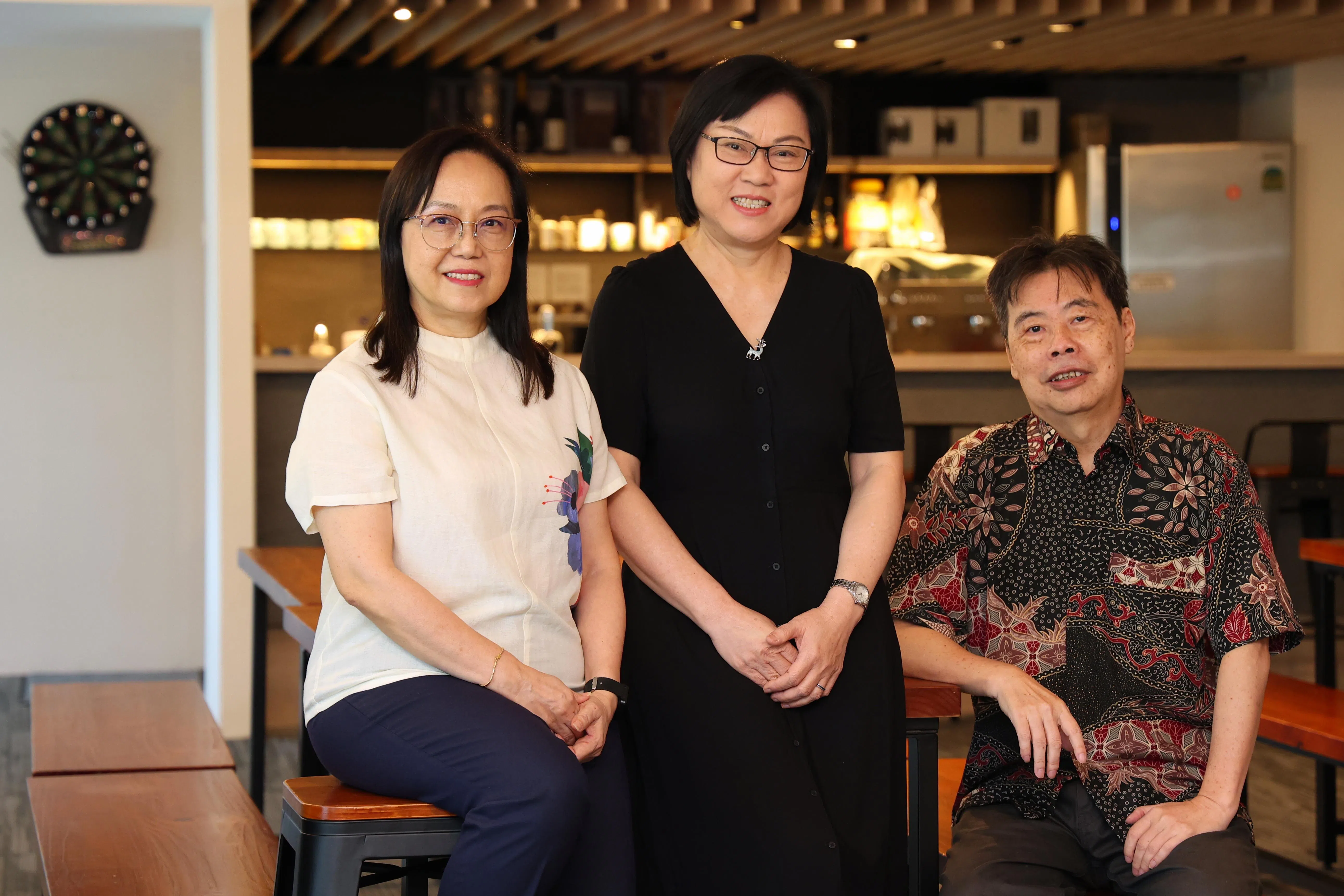 主管审稿组的助理总编辑谭德婷（左起）、主任林传美、许禄艺和叶丽虹（不在图中），都是经验丰富的新闻人。（林明顺摄）