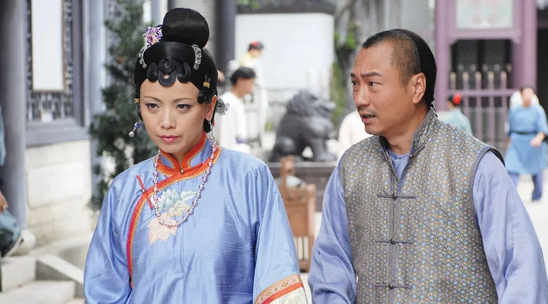 《巾帼枭雄》把黎耀祥（右）与邓萃雯推上事业高峰。（互联网）