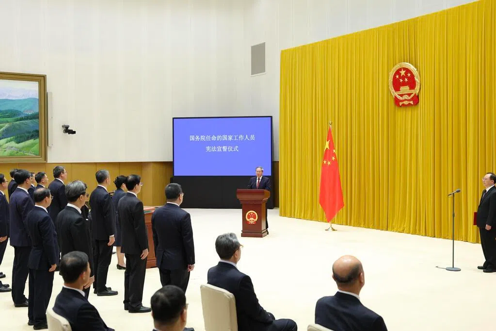 李强：以更大力度更实举措解决发展中的卡点堵点