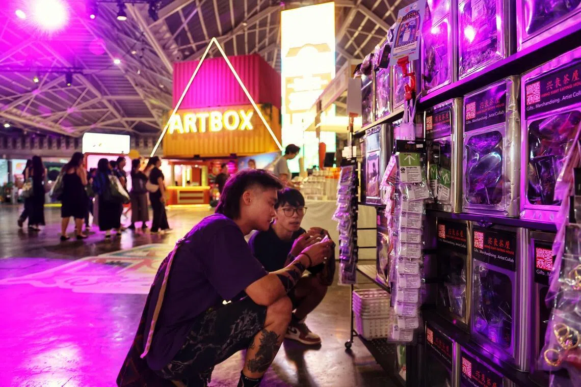 一年一度的创意市集ARTBOX再度登场，吸引300多个起步企业参展，其中近七成是本地品牌，占比为近年来最高。（萧紫薇摄）