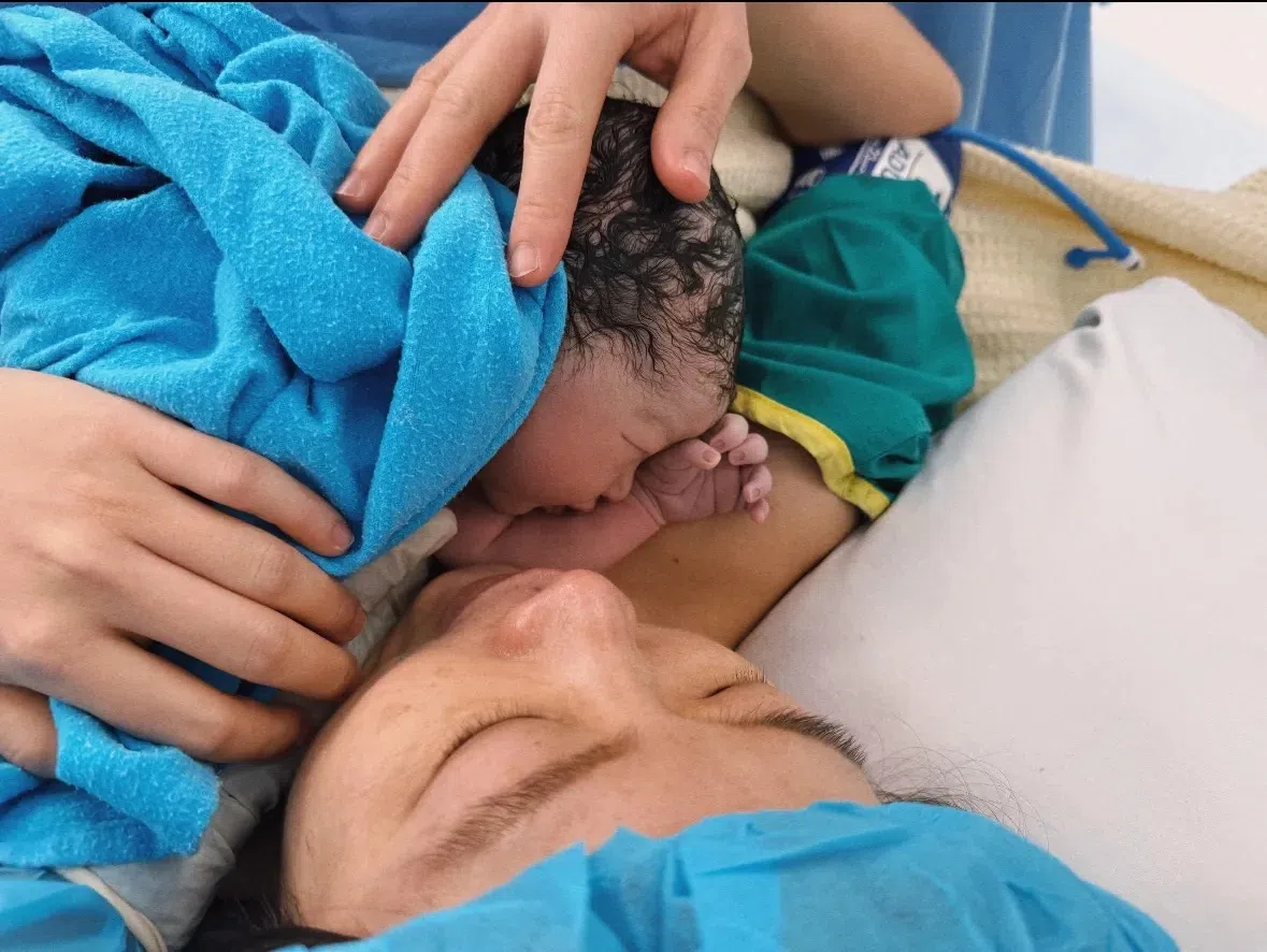 陈泽耀太太人工受孕很辛苦。（互联网）