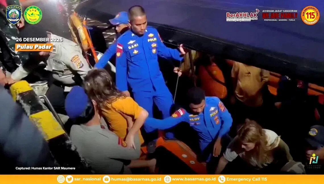 瓦伦西亚足球俱乐部教练及三子女 在印尼遇船难身亡