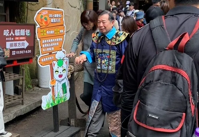 廖峻最近被拍到在拍外景。（互联网）