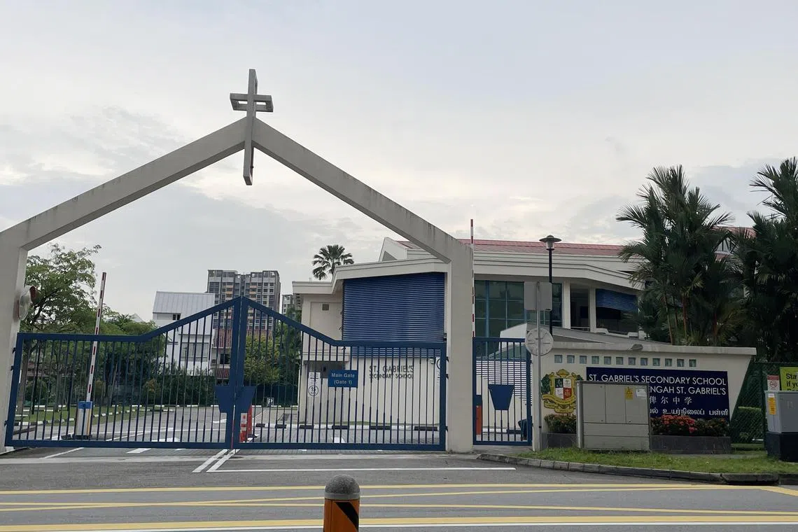 圣加俾尔中学在现在的校址已经30年。（杨量而摄）