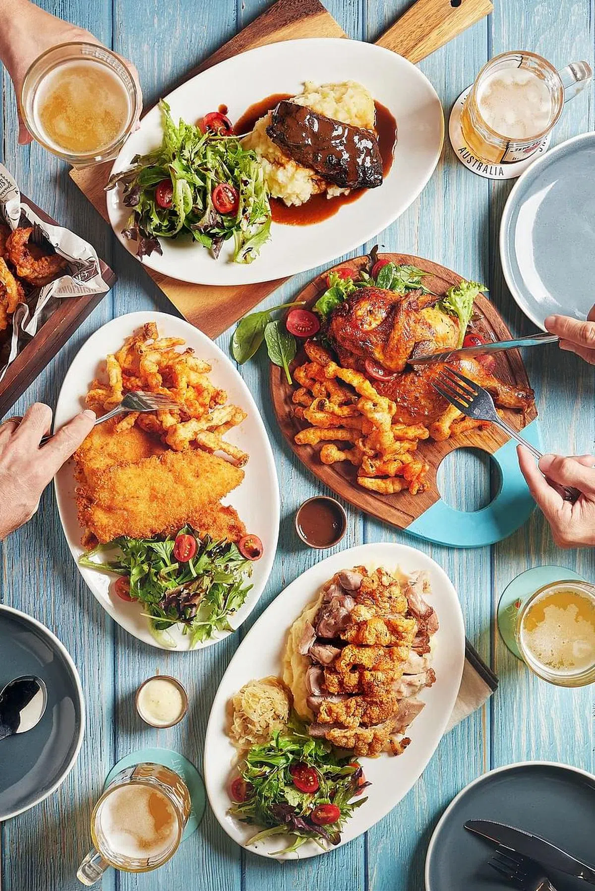 世界城三楼食阁Food Junction的Der Biergarten售卖德国美食。（档案照）