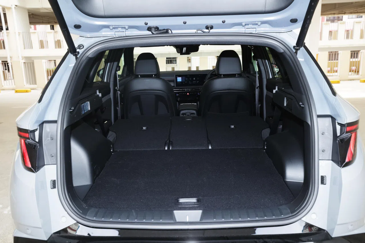 行李厢容积为620公升，若把后排座椅椅背折下，容积可增至1799公升。（蔡家增摄）