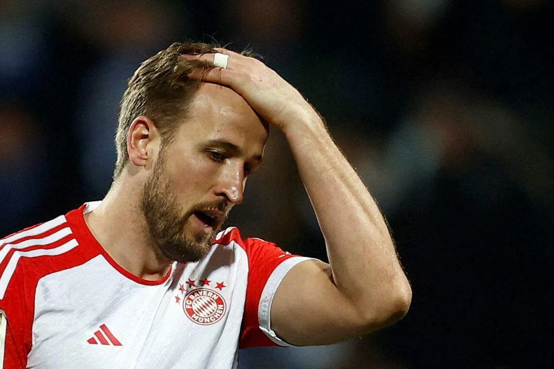 凯恩错失进球良机，表情失落。（路透社）