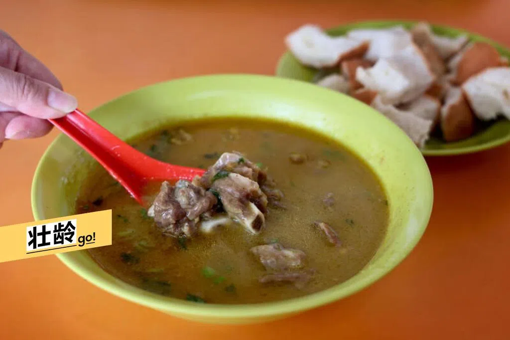 新加坡最好喝羊肉汤之一 70年秘方鲜而不膻 