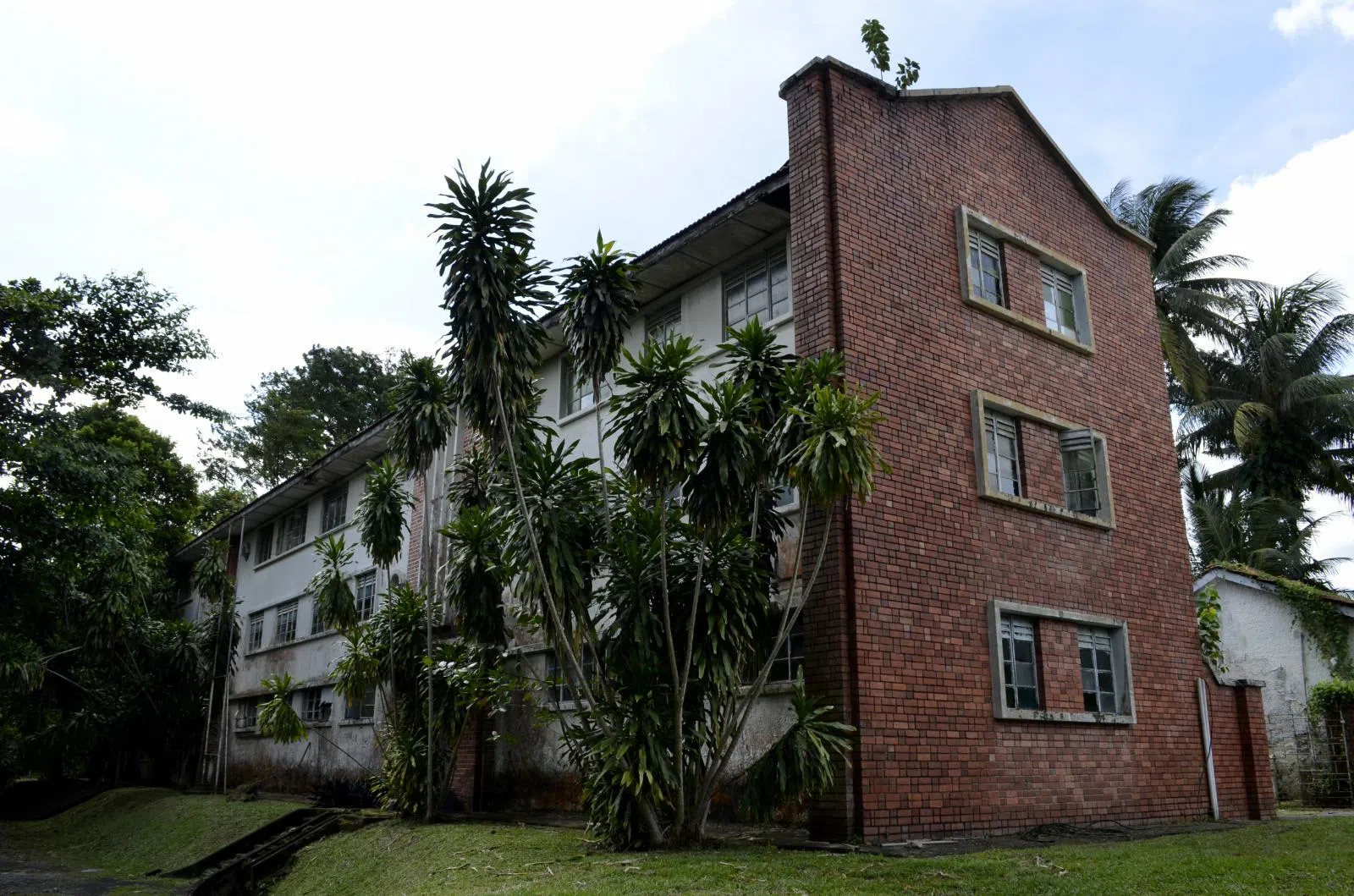 当局建议保留位于杜尼安路752号的杜尼安供水厂旧建筑，第一层是办公区，第二层和三层是员工宿舍。（市建局提供）