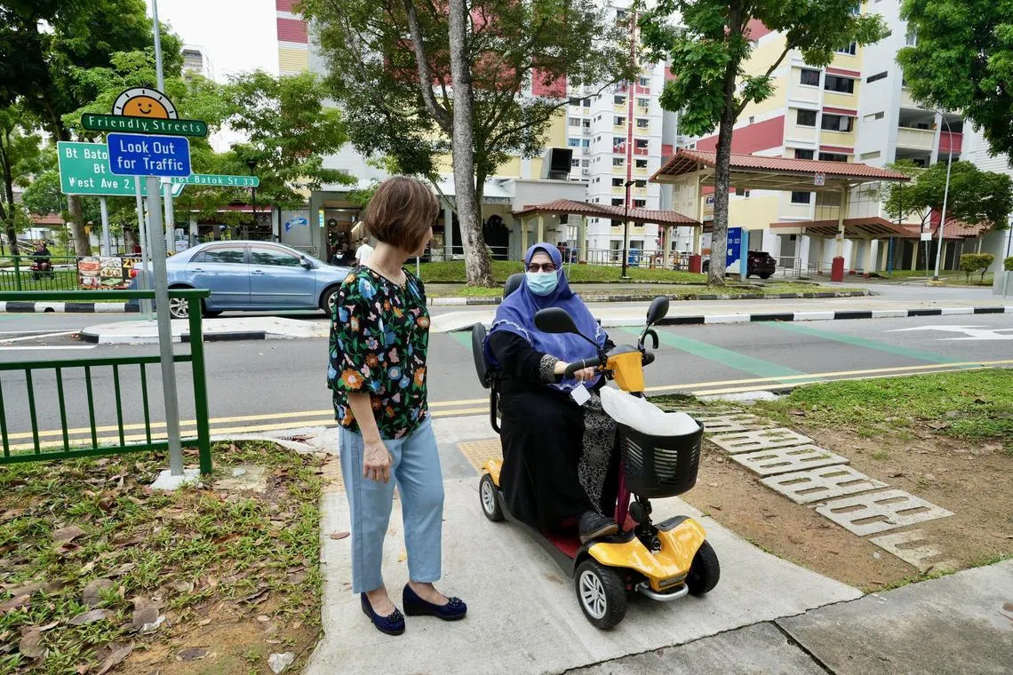 武吉巴督西一带的多条道路已完成了街道改善工程，这将帮助坐轮椅的老年人、PMA使用者和使用婴儿车的家庭更方便地过马路。（取自许连碹脸书）