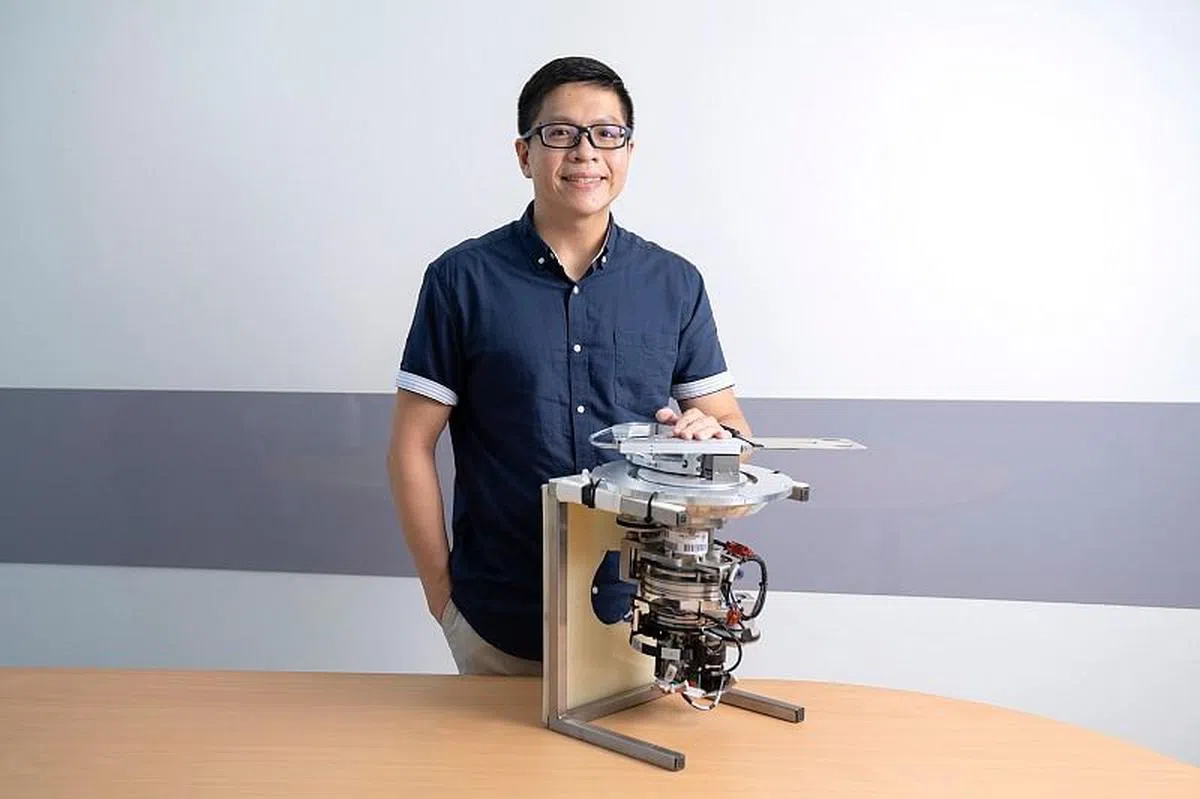 从N水准到南大毕业，张丞豪凭过人的毅力获得新加坡业界奖学金。（图／报业控股）