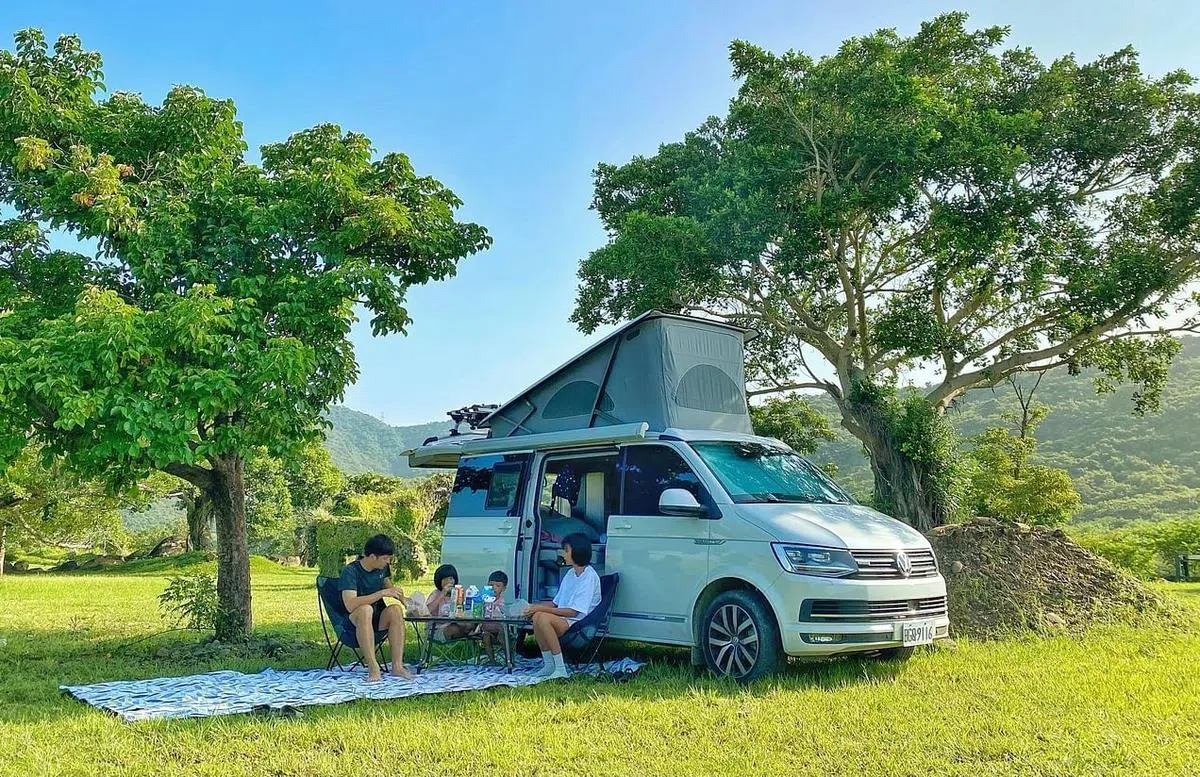 宥胜与妻子、儿女目前住在位于台中清水的迷你屋里。