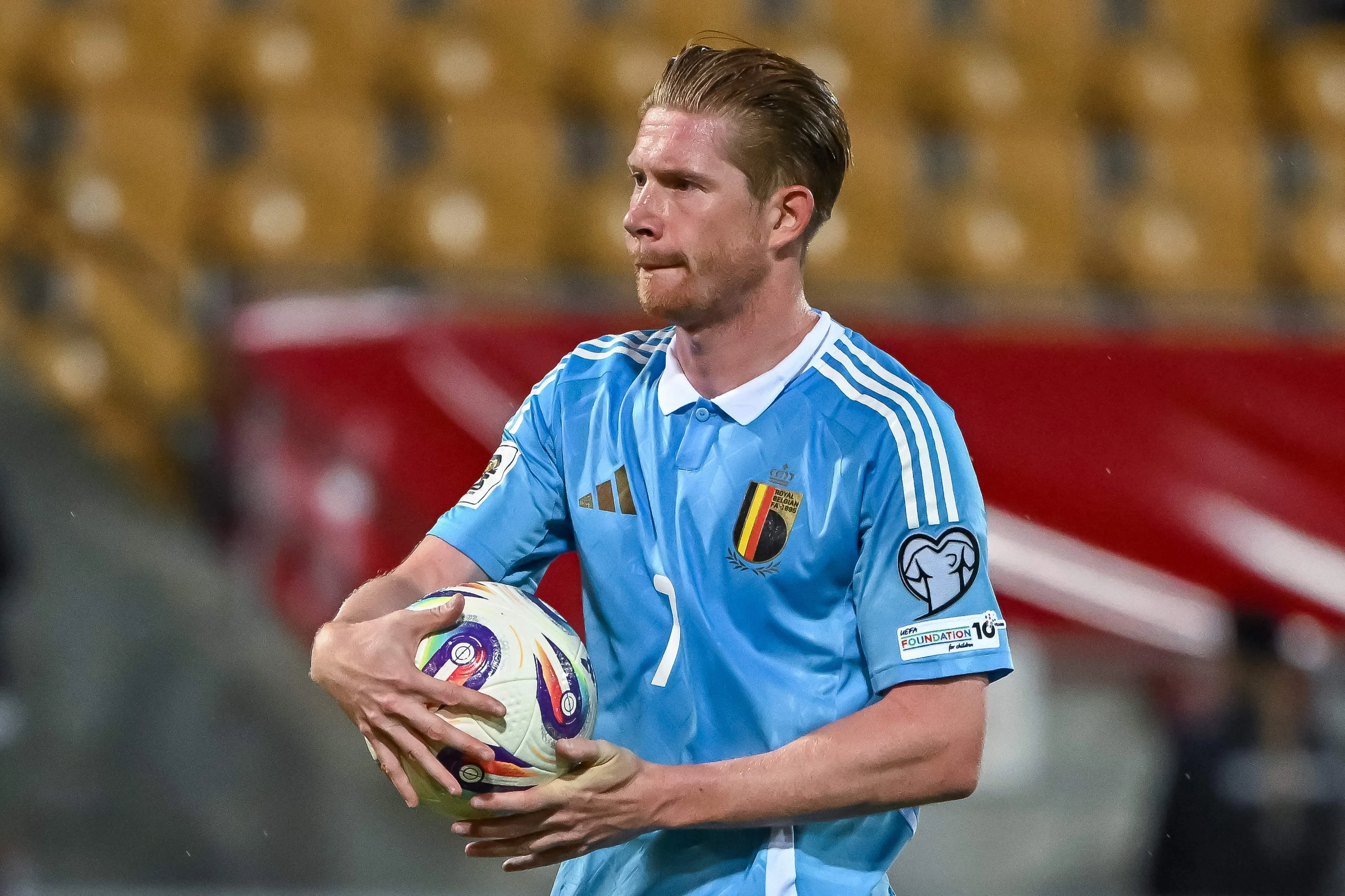 比利时中场德布吕纳在下半场第62分钟攻入全队第四球，帮助球队扩大比分。（法新社）