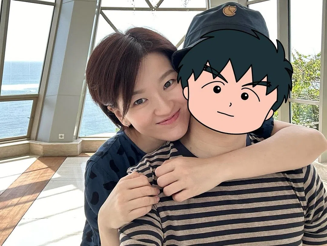 蔡淳佳和丈夫走过14年婚姻，感情很好。（取自蔡淳佳IG）