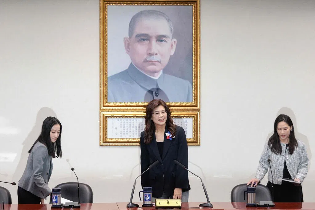 缪宗翰：郑丽文访美 掌声未到考卷先来