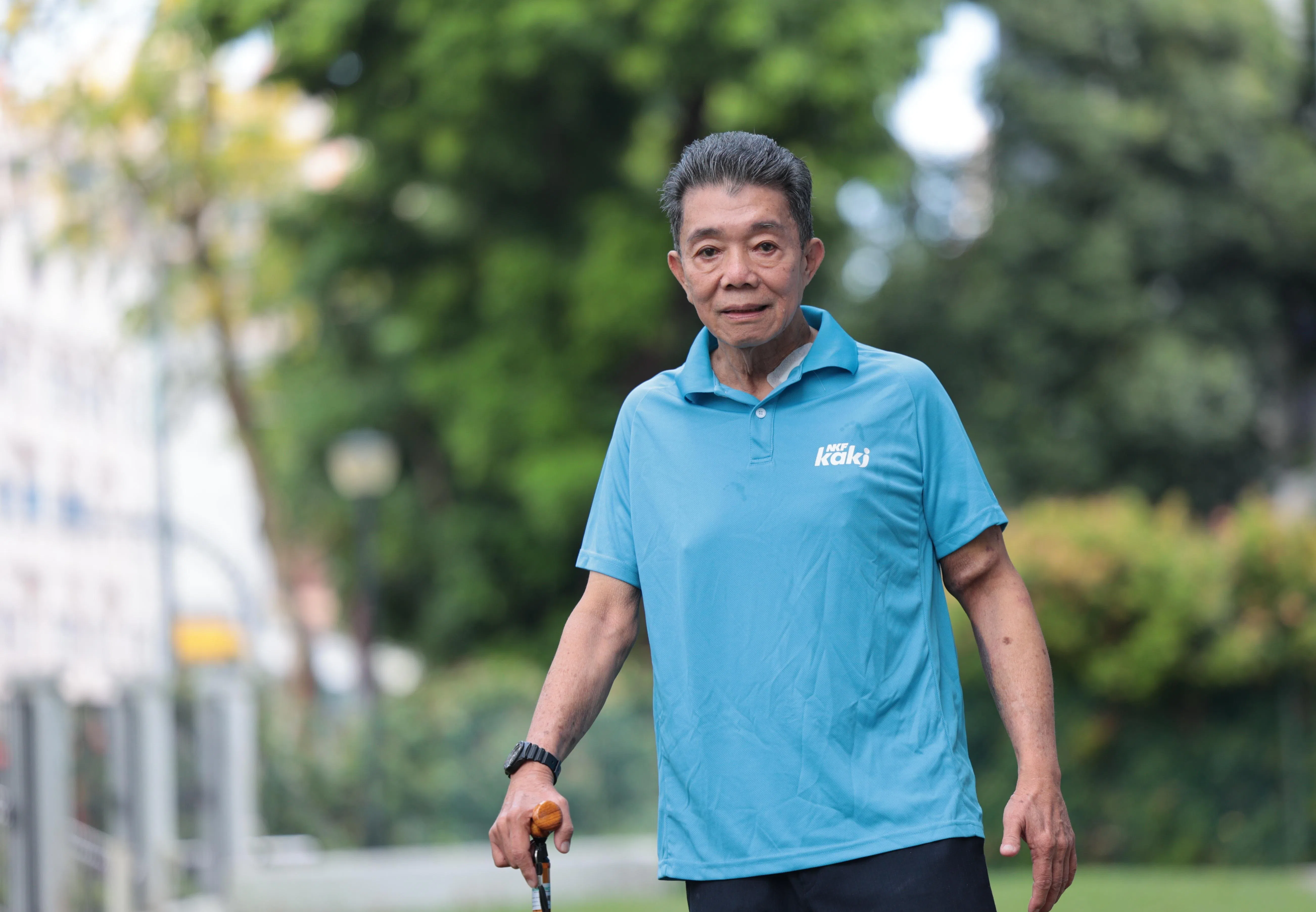 尽管已失聪，76岁的肾病患者梁生成积极面对生活，还当义工，给予其他病友陪伴与支持。他获得NKF的“自我管理先锋奖”。（梁麒麟摄）