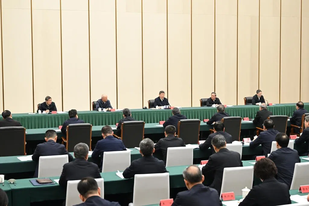 中国国务院总理李强星期五（3月27日）强调，建设雄安新区是中共中央作出的重大战略决策，各方要强化大局观、执行力，在政策制度创新、重大平台布局、区域经济合作等方面给予新区更大支持。