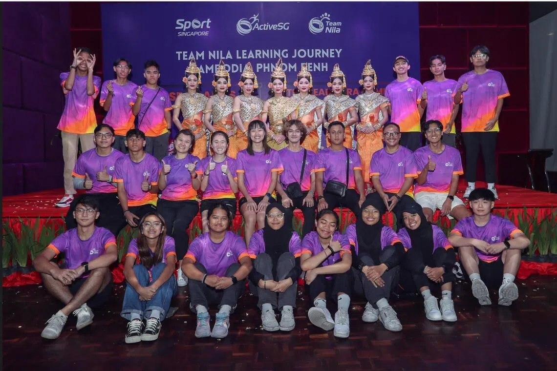近年来，尼拉团队也不断和东南亚各国的志愿者团体交流经验。图为他们在2023年柬埔寨东运会期间参加学习活动。（尼拉团队提供）