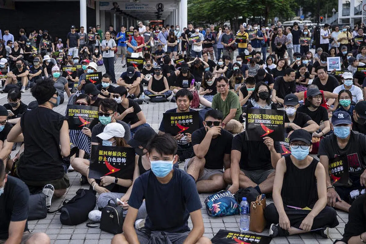 香港职工盟于2019年8月26日在香港爱丁堡广场举行示威活动。有分析认为，职工盟将是先一个被整顿的目标。（彭博社）