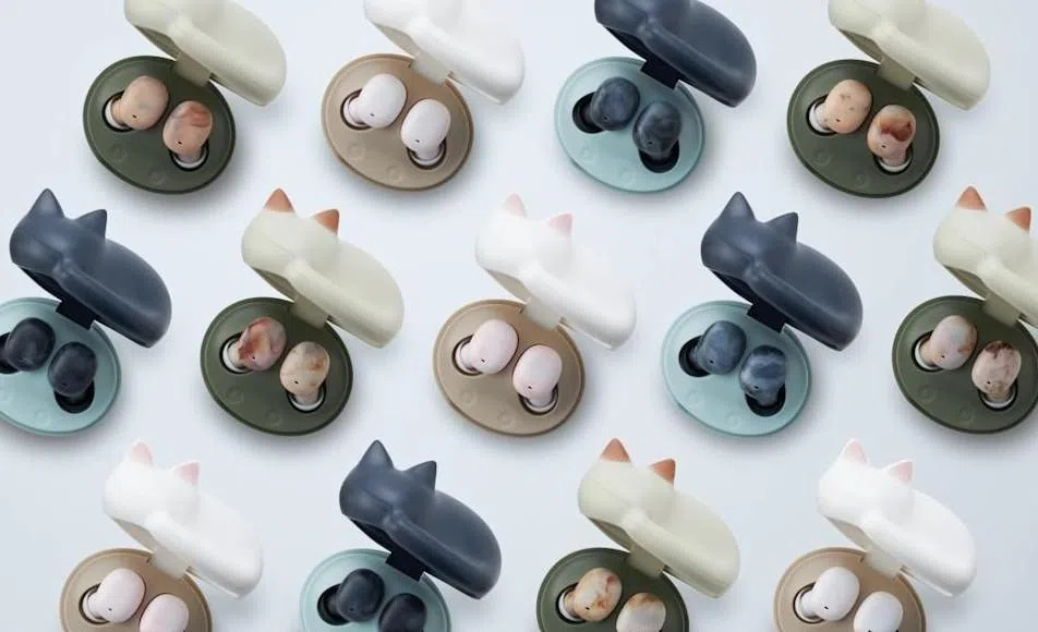 采用大理石纹理制成的耳机，质感圆润特别。（互联网）