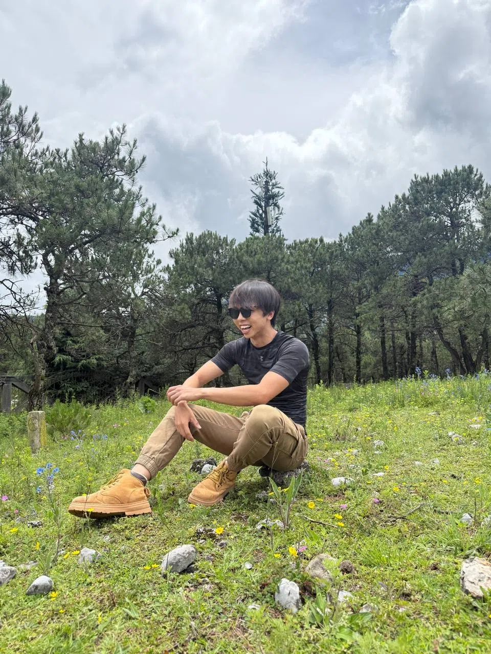 在玉龙雪山，秀美风光与民族文化交织，让作者和朋友们深深感受到少数民族的风情与魅力。（作者提供）