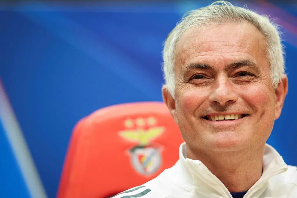 皇家马德里（Real Madrid）星期四（6月11日）正式任命莫里尼奥（Mourinho）为球队新任主帅。这名葡萄牙功