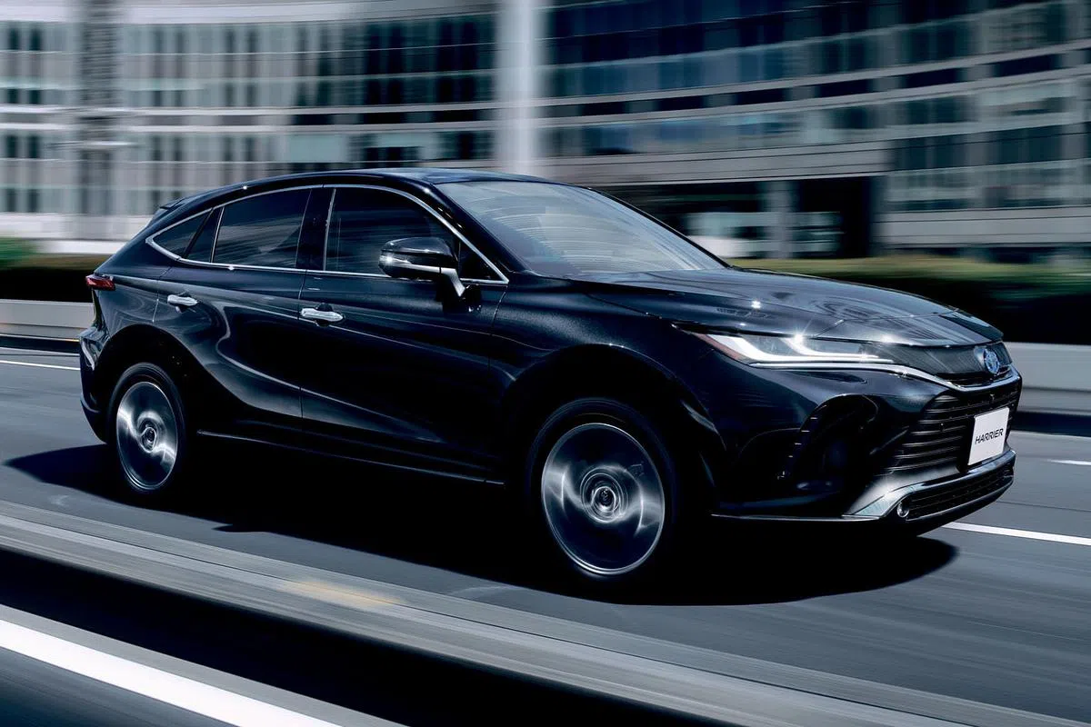 35个参展商将齐聚一堂，多款新车个二手车任你挑选。图见丰田Toyota Harrier Hybrid混动车。（图/商家提供）