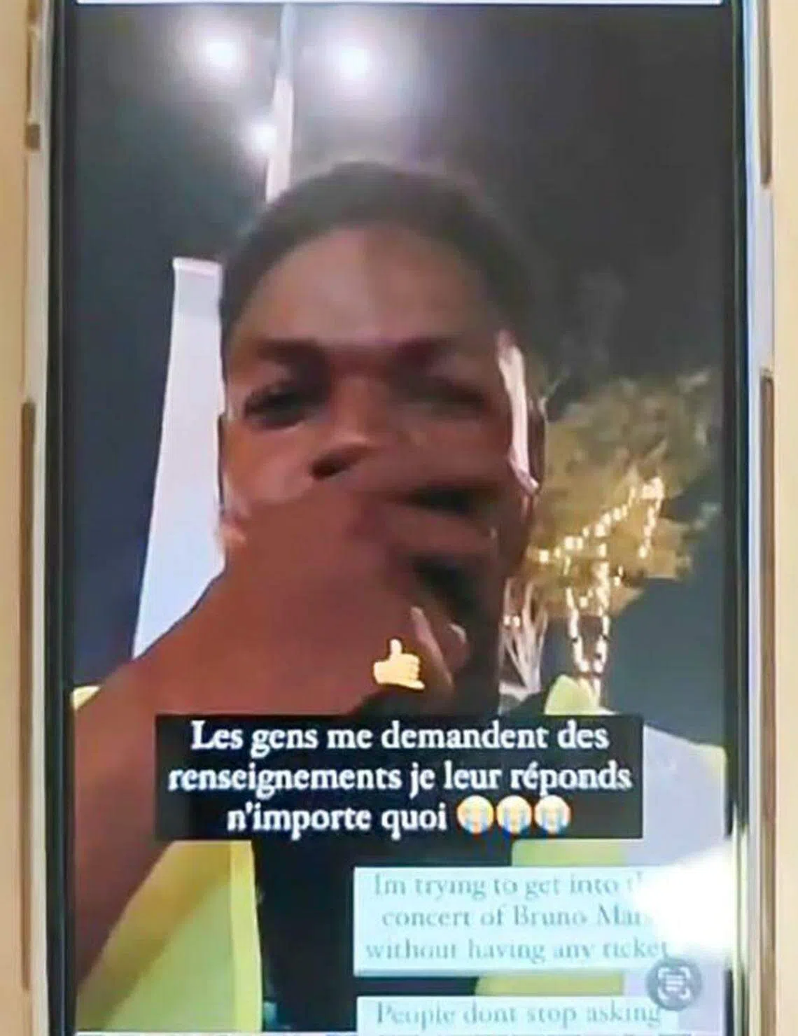 被告顺利逃过安检进入演唱会现场，还在社交媒体上炫耀自己无须买票就能看演唱会。（取自法庭文件）