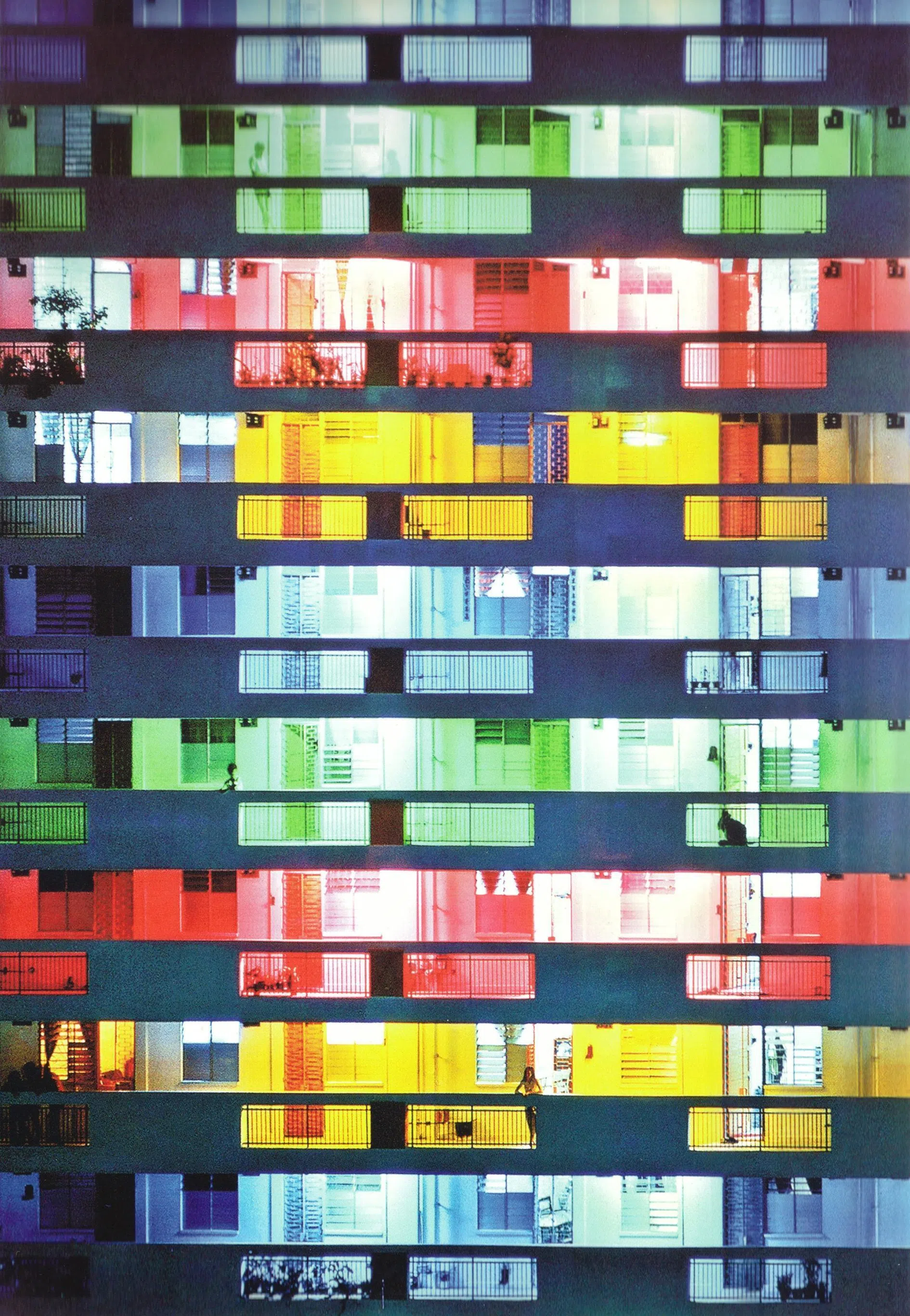 符诗云摄影作品《彩色的住宅区》(1975) 。（国家美术馆馆藏）