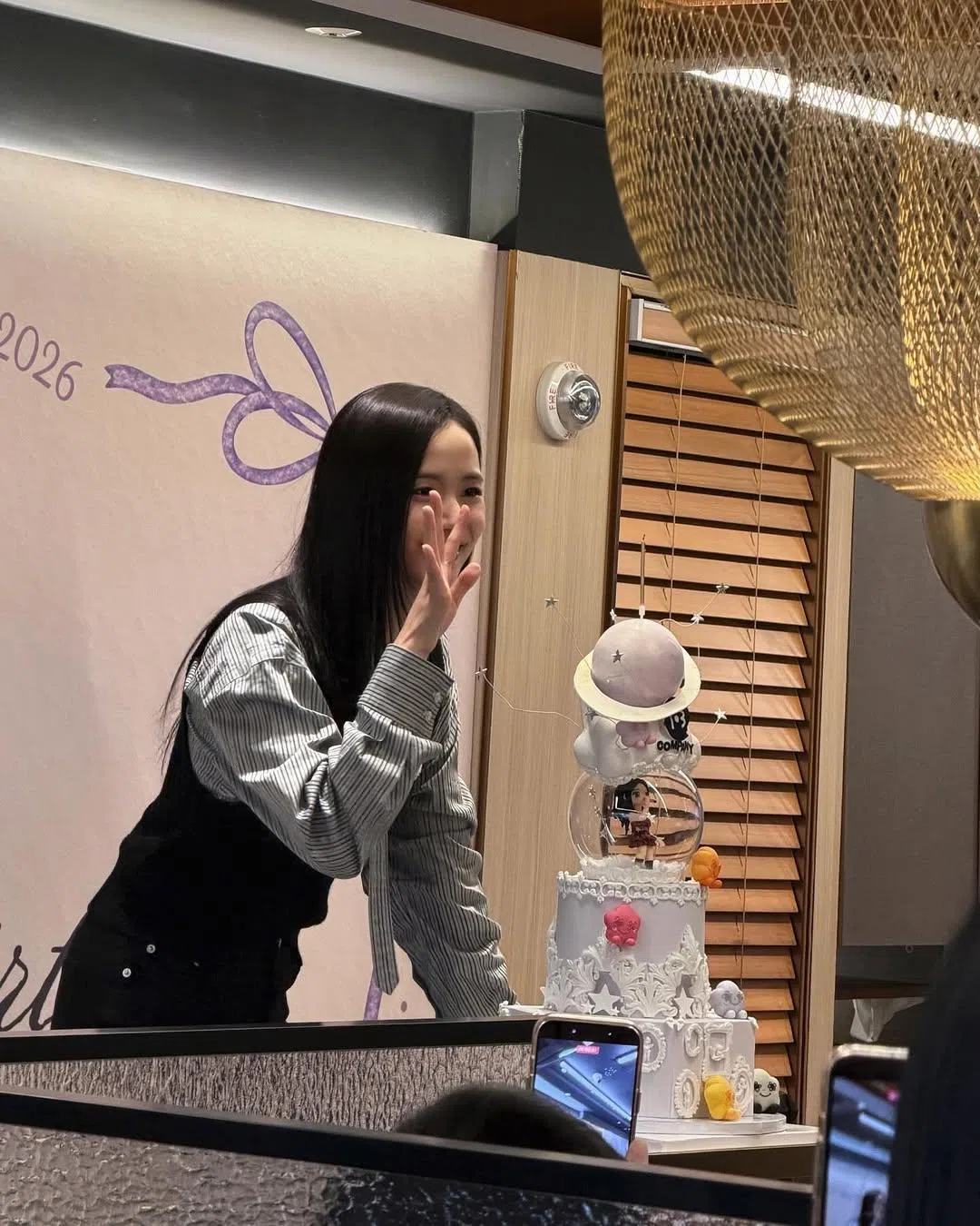 韩团Blackpink成员Jisoo请103名粉丝吃火锅。（取自Jisoo IG）